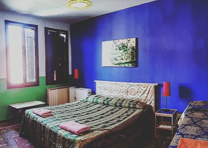 Calle Rielo Great Canal View *